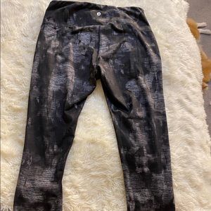 Reversible 90 degrees cropped leggings, size xs or small